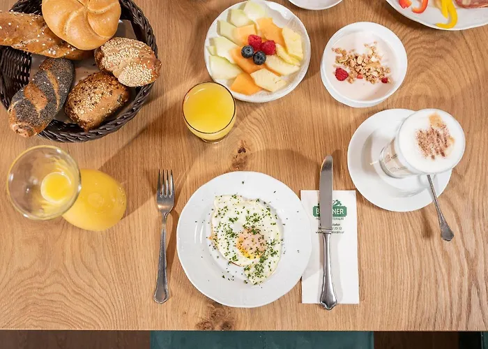 布伦纳酒店 - 雷特拉姆 酒店 斯拉德明