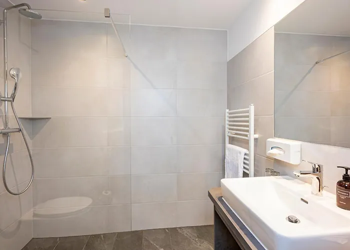 布伦纳酒店 - 雷特拉姆 酒店 斯拉德明